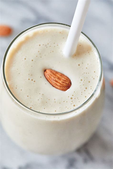 How much fat is in honey almond smoothie, 12 oz - calories, carbs, nutrition